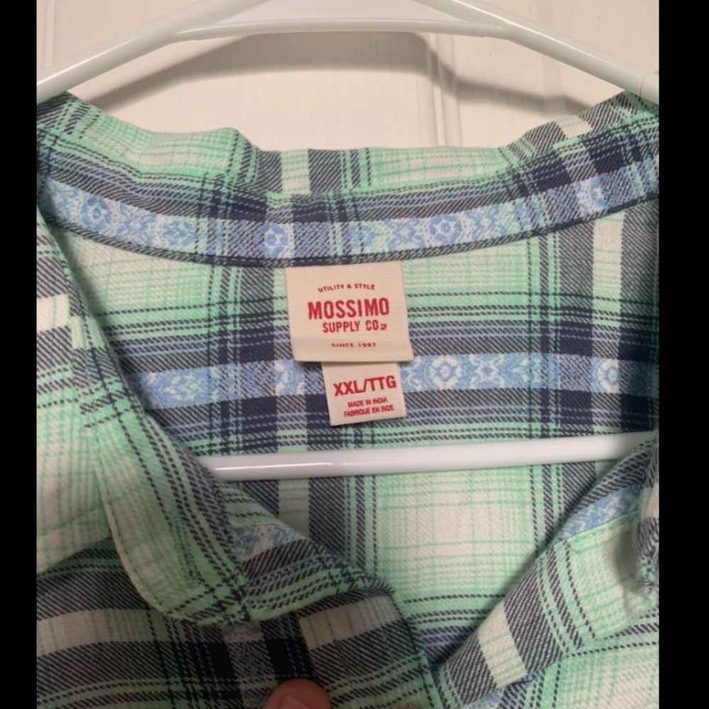 Super cute Mossimo flannel - Picture 4 of 6
